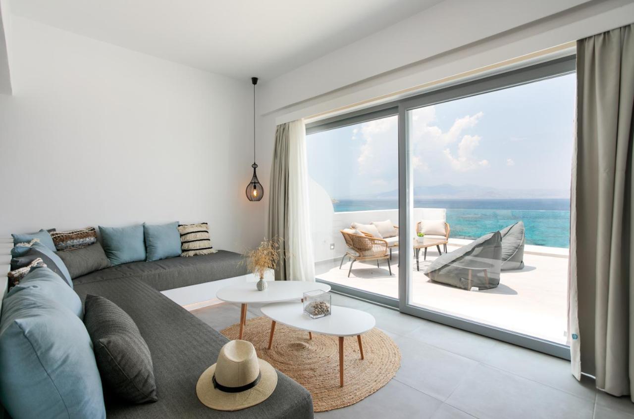 Seanfinity Beachfront Suites Mikri Vigla Buitenkant foto