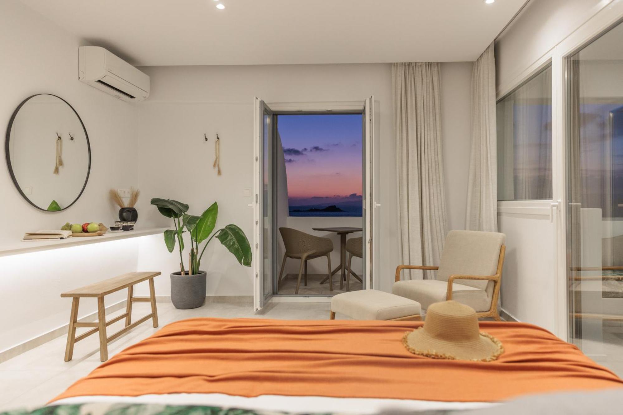 Seanfinity Beachfront Suites Mikri Vigla Buitenkant foto