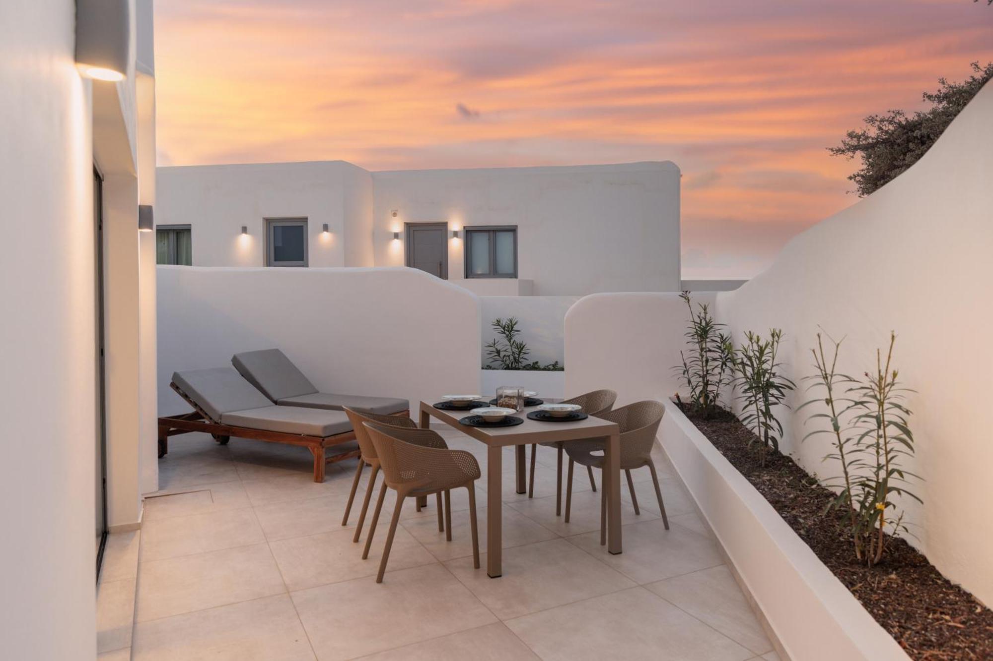 Seanfinity Beachfront Suites Mikri Vigla Kamer foto